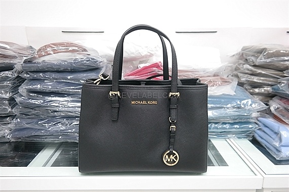 【MICHAEL KORS】FREE DELIVERY x READY STOCKS x AUTHENTIC x BRAND NEW
